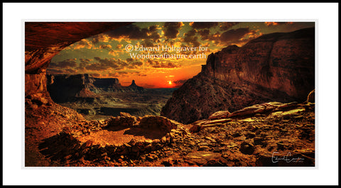 Hidden Kiva in Utah 20" x 40"