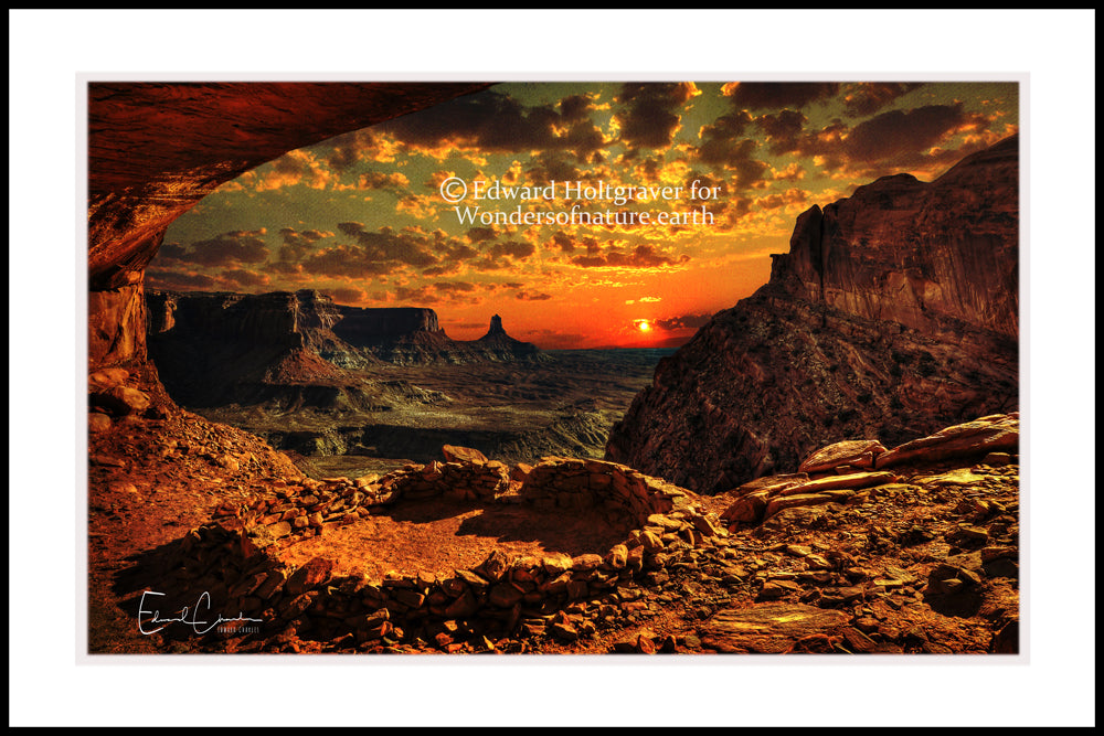 Hidden Kiva in Utah 20" x 30"